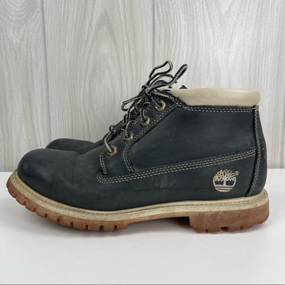 Timberland Women's Black and Cream Ankle Boots